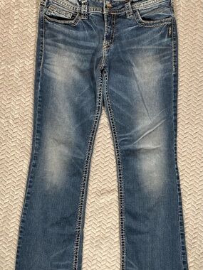 VTG Y2K Silver Jeans Co Fluid Denim Women 32x30 Bootcut Embroidered Pocket